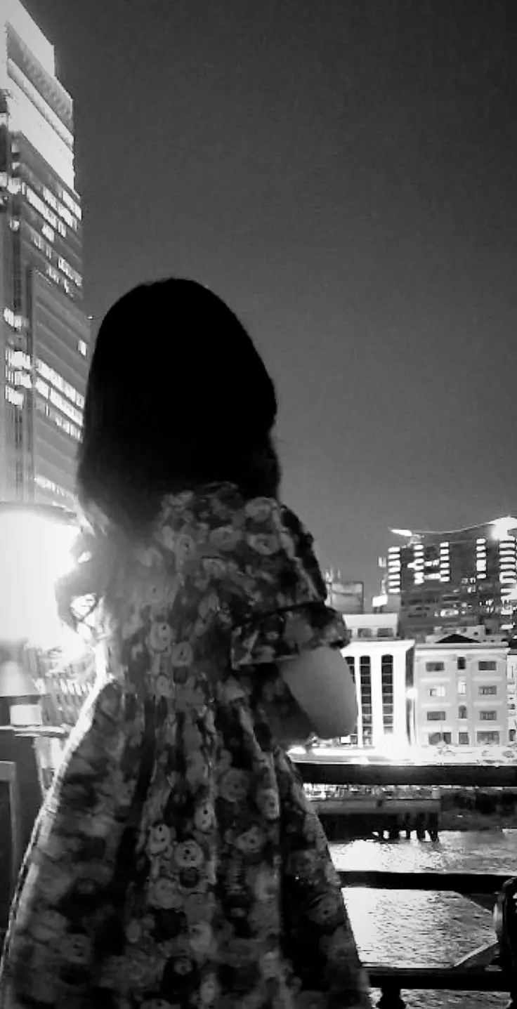 Ảnh Gái 18 Tuổi Che Mặt – Hình Ảnh Ngây Thơ Đáng Yêu