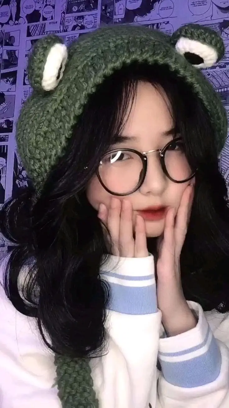 Ảnh Gái Xinh Đeo Kính Cute Dành Cho Bạn