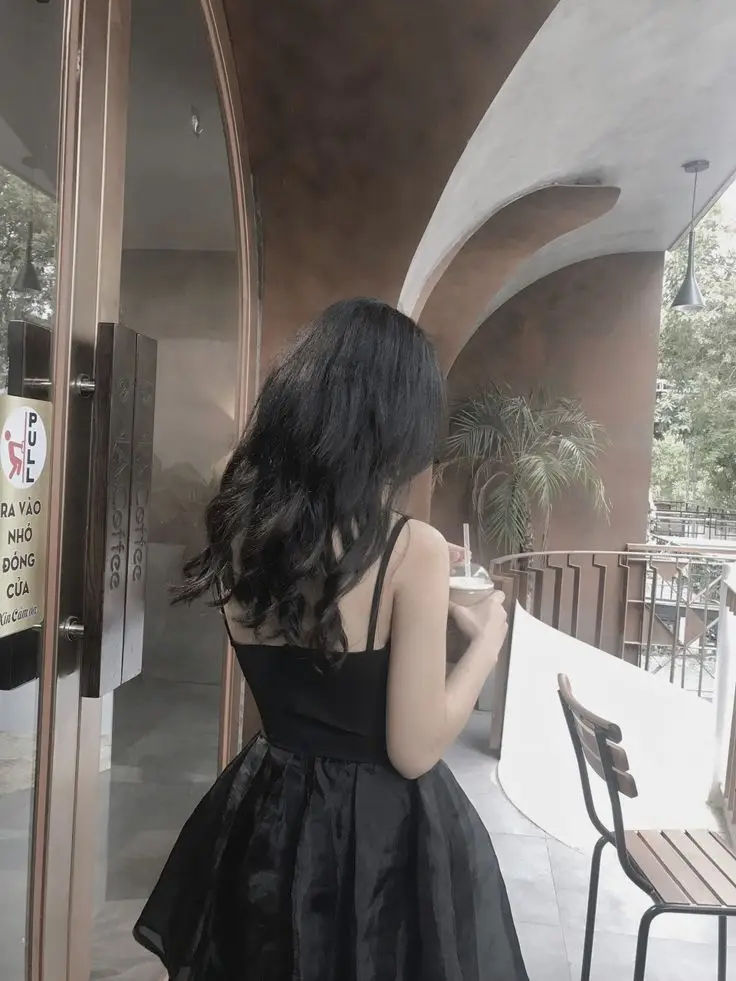Che Mặt Avatar Chụp Sau Lưng Nữ Tạo Mới Lạ