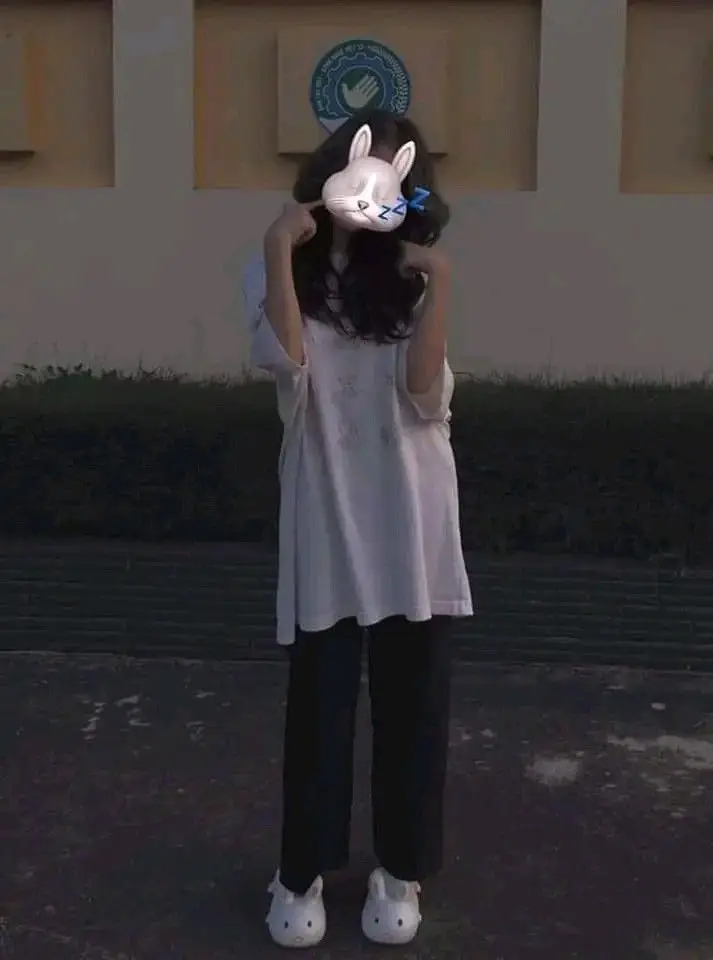 Gái Xinh Che Mặt: Ảnh Avatar Đẹp Cho Con Gái