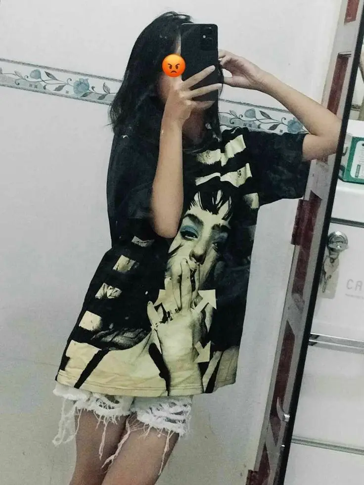 Gái Xinh Mặc Đồ Hở Hang Nổi Bật