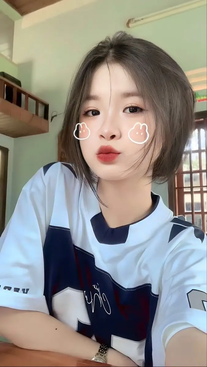 Hình Ảnh Con Gái Cute Nổi Bật