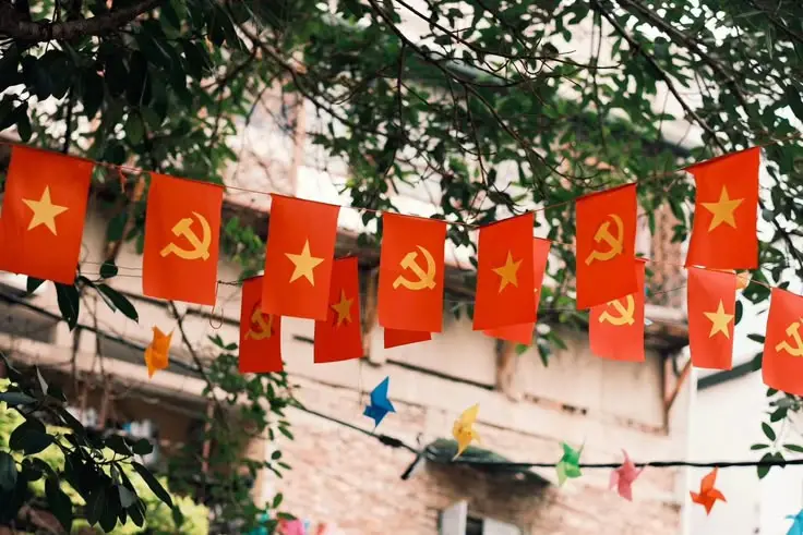 Hình nền cờ Việt Nam cho điện thoại thể hiện tự hào dân tộc