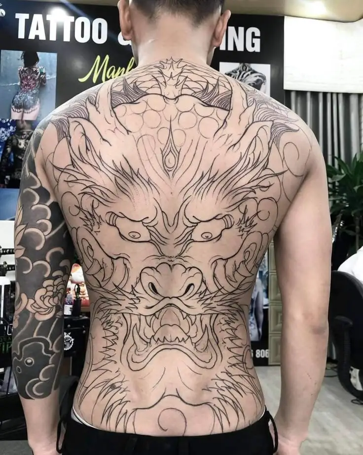 Hình Xăm Đầu Rồng Full Lưng: Biểu Tượng Quyền Lực và Uy Danh 25