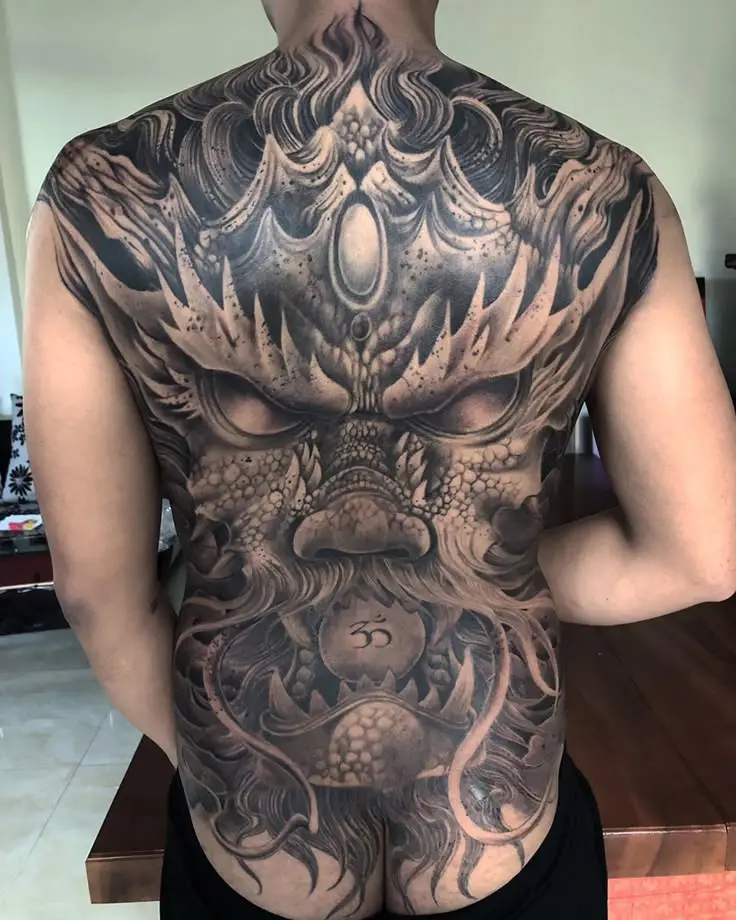 Hình Xăm Đầu Rồng Full Lưng: Biểu Tượng Quyền Lực và Uy Danh 29