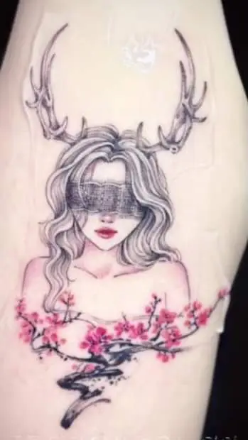 Hình Xăm Con Rắn Đẹp Cho Nữ: Biểu Tượng Quyền Lực và Đam Mê