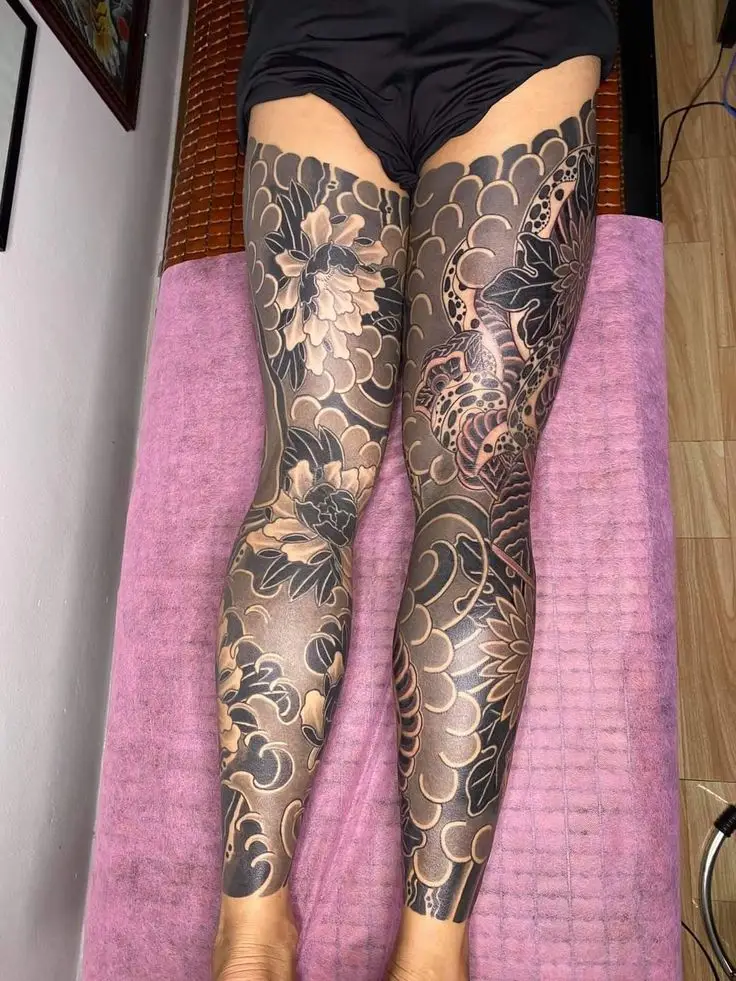 Hình Xăm Full Chân Nhật Cổ Trắng Đen Đẹp 61