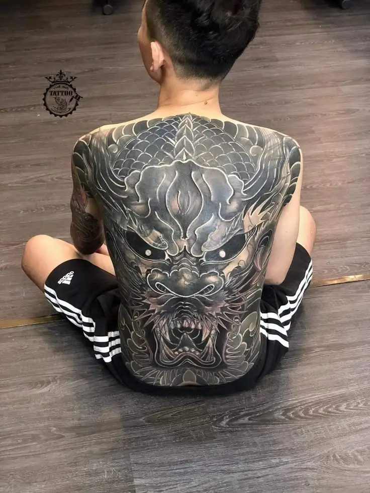 Hình Xăm Full Lưng Đi Nét - Tuyệt Tác Nghệ Thuật Trên Cơ Thể 33