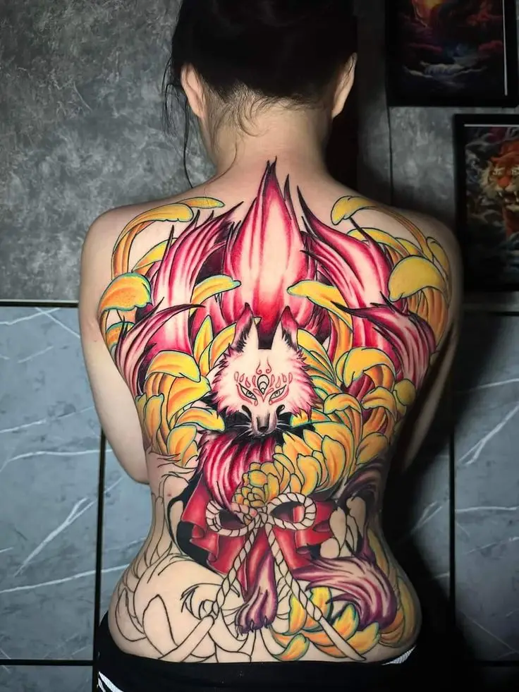 Hình xăm full lưng nữ: Kiểu dáng đẹp và ý nghĩa 43