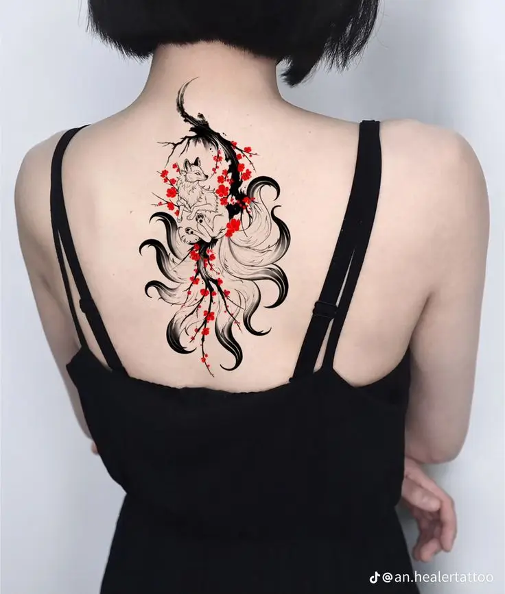 Hình Xăm Hồ Ly 9 Đuôi: Biểu Tượng Của Sự Thông Minh 5