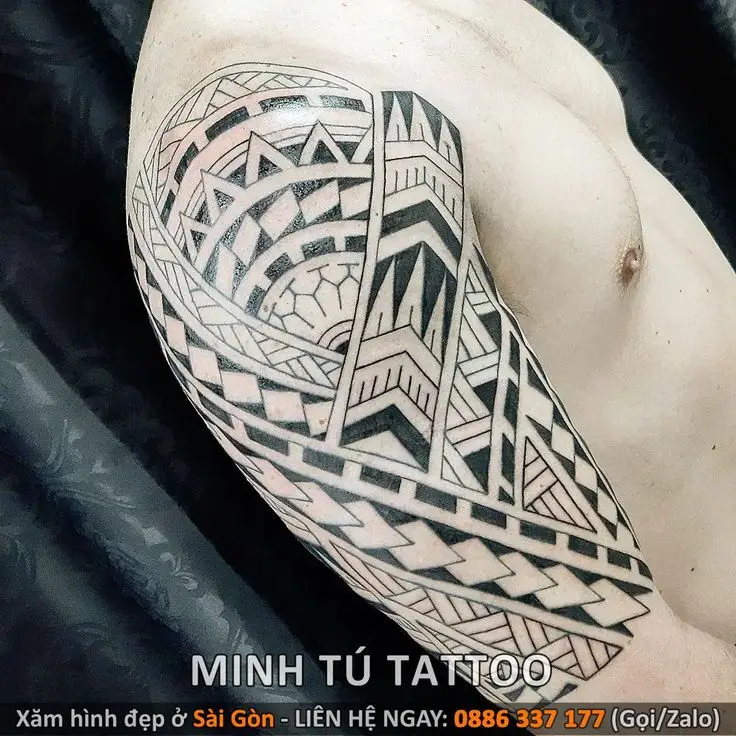 Hình Xăm Maori Bắp Tay: Nghệ Thuật Xăm Mình Đầy Sáng Tạo