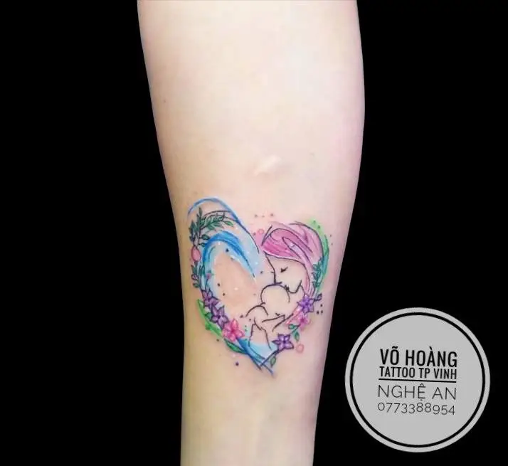 Hình Xăm Mẹ Và 2 Con – Ý Nghĩa và Các Mẫu Độc Đáo