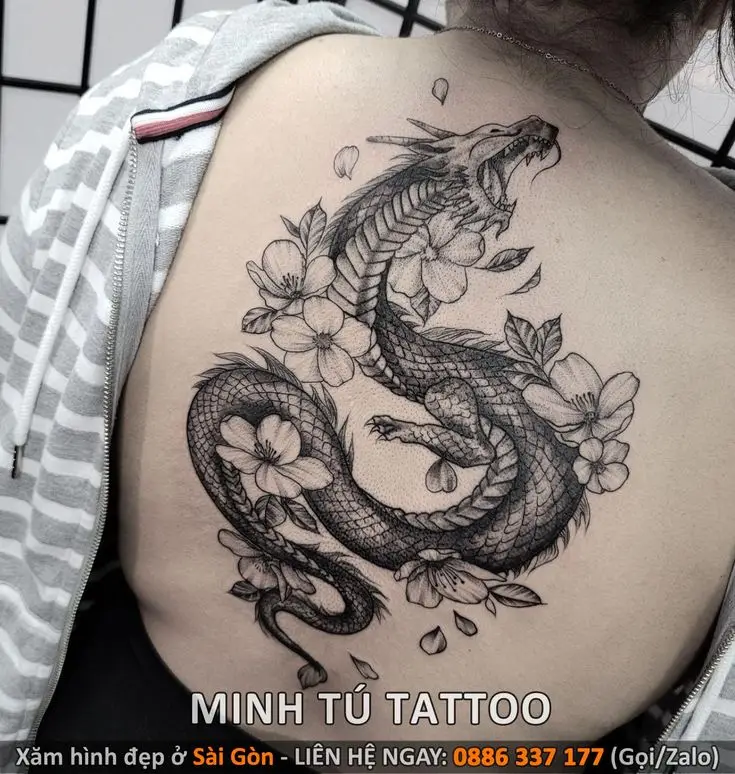 Hình Xăm Ở Lưng Nữ: Xinh Đẹp và Cá Tính 13
