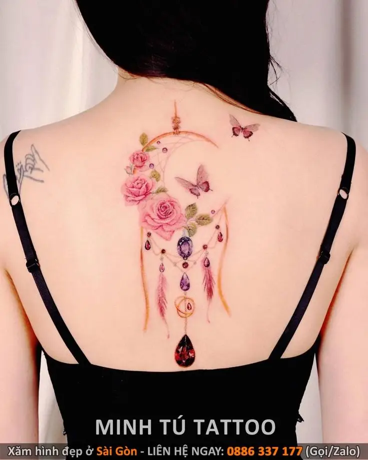 Hình Xăm Ở Lưng Nữ: Xinh Đẹp và Cá Tính 31