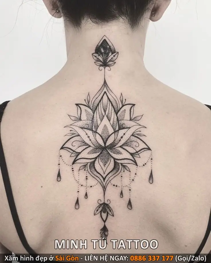 Hình Xăm Ở Lưng Nữ: Xinh Đẹp và Cá Tính 52
