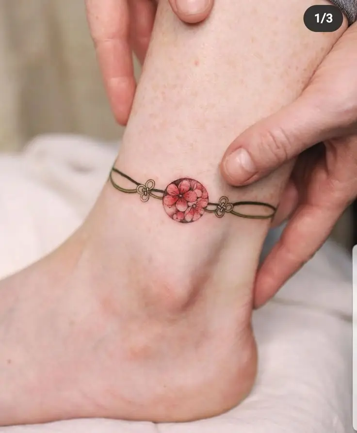 Hình Xăm Vòng Chân Nữ: Sự Nữ Tính Trong Nghệ Thuật Xăm 16