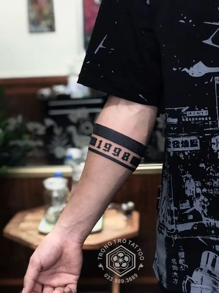 Hình xăm vòng tay cho nam đẹp và ý nghĩa